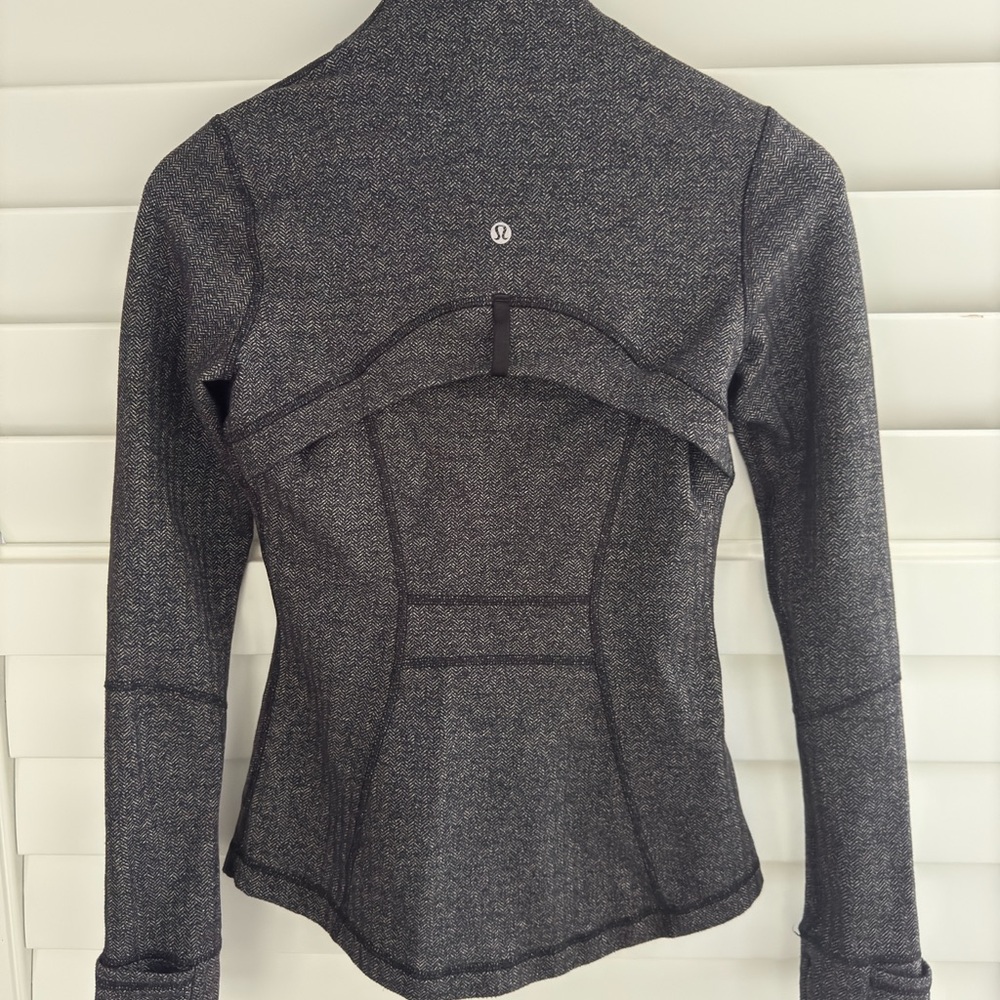 Lululemon Define jacket - Picture 4 of 7